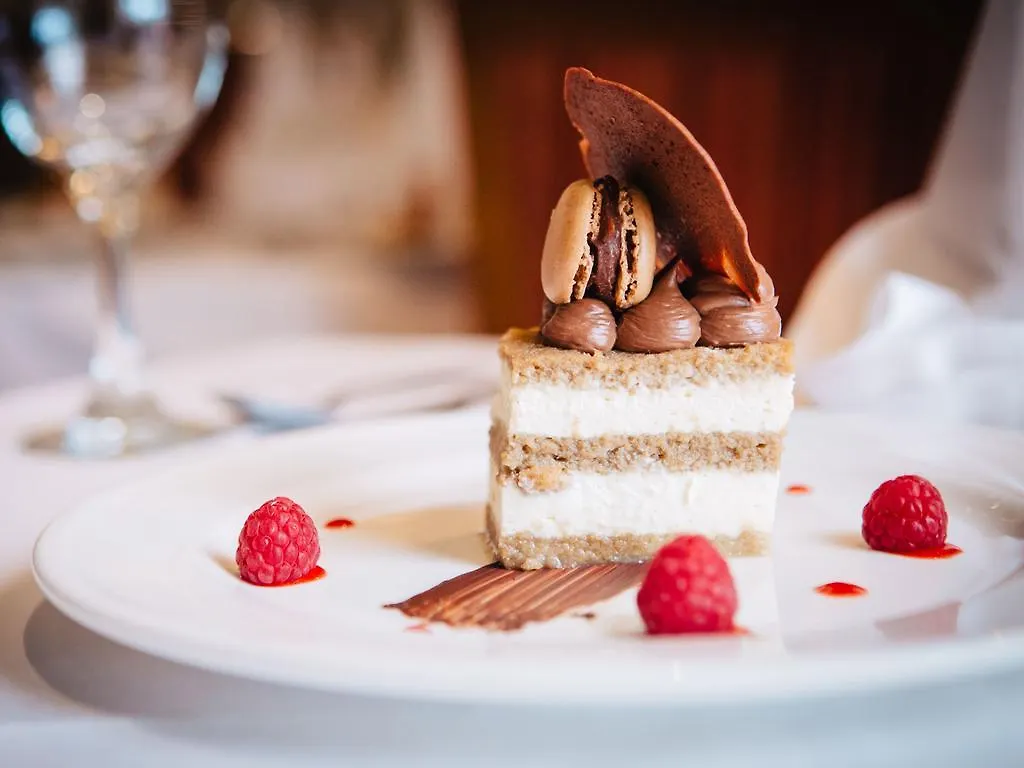 Galway Bay Hotel Conference & Leisure Centre